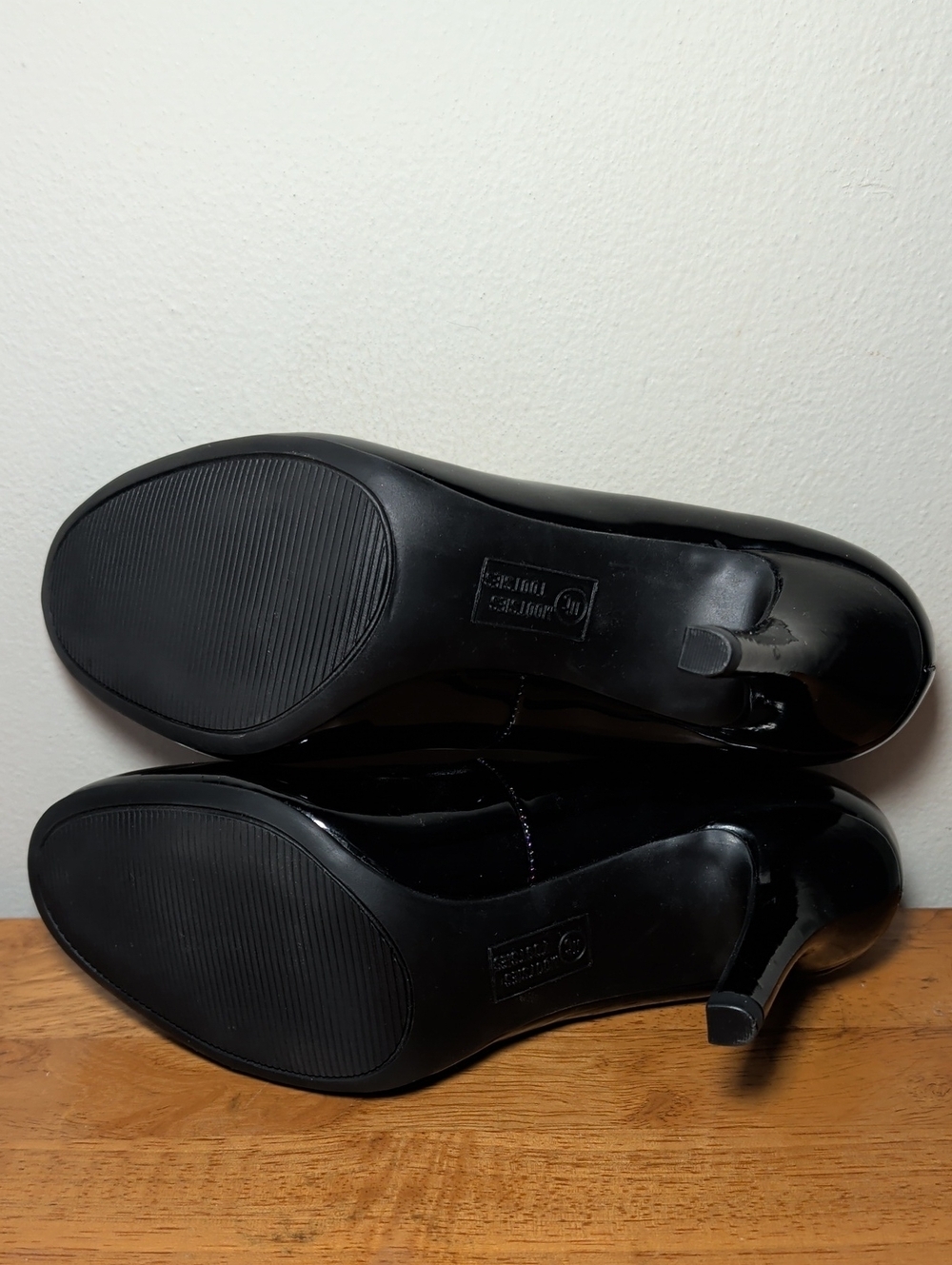 Mootsies Tootsies Moideal Black Classic Pump Heels Round Toe Women's Size 8.5 - Picture 6 of 7